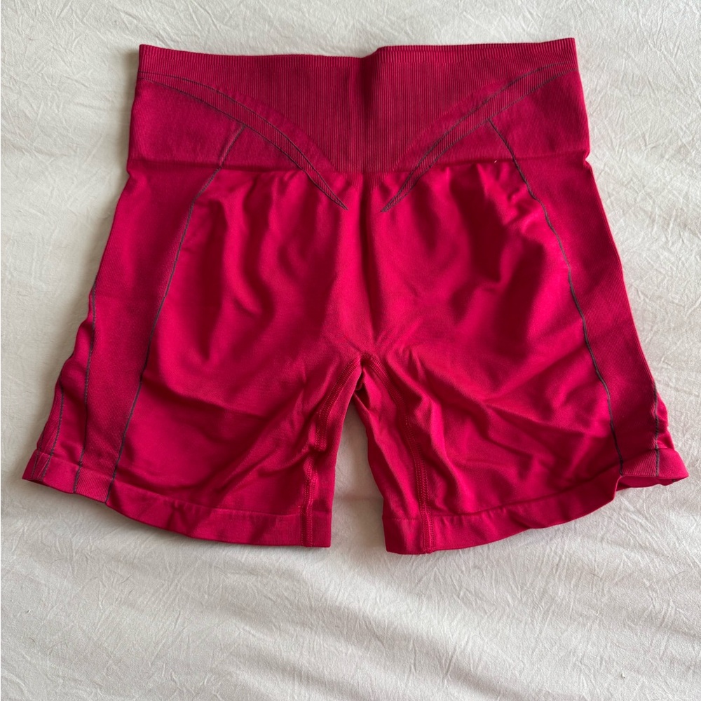 Gymshark Women's Apex Contrast Shorts in Build Pink/Asphalt Grey